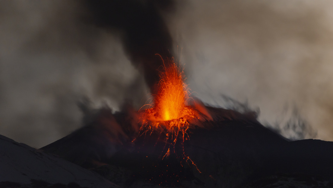 Resuelven el misterio del volcán activo más grande de Europa
