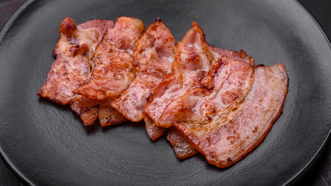 Un despido por cocinar cerdo aviva el debate sobre el choque religioso en este país europeo