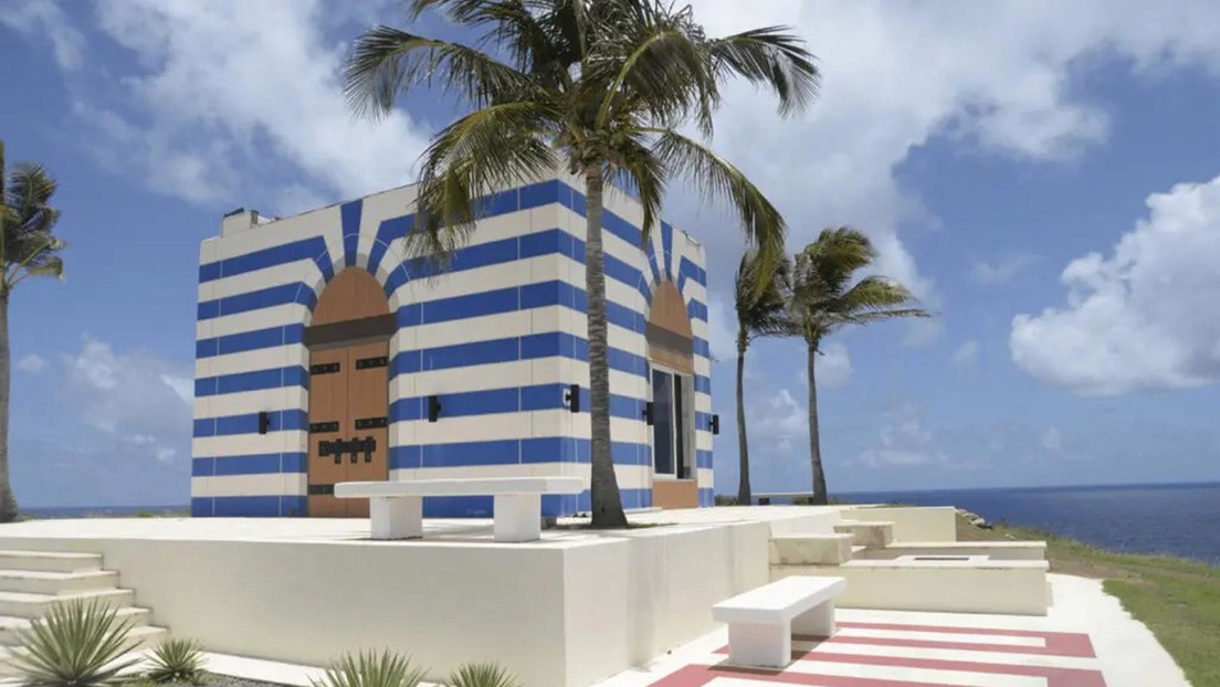 Epstein construyó su propia "mezquita" y adquirió obietos del lugar más sagrado del islam