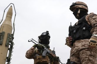 Fuerte advertencia militar de Irán a EE.UU.: sus buques tendrán la misma suerte que las bases militares