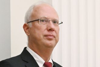 Enviado de Putin advierte de un "tsunami" que golpeará la economía de Europa