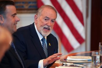 Embajador de EE.UU. en Israel explota contra Tucker Carlson