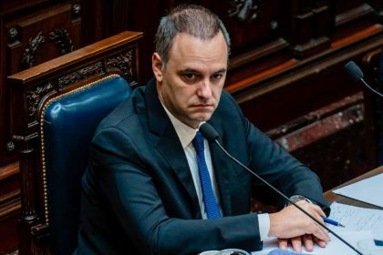 Cascada, jacuzzi y reforma faraónica: los excéntricos lujos que ponen en la mira al alfil de Milei