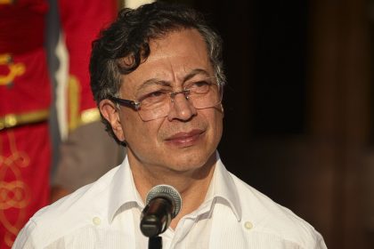 Petro sobre Cuba: "Debería ser aplaudida y ayudada, no bombardeada"