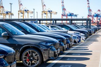 EE.UU. amenaza con un 'golpe' contra coches europeos si no se cumple esta condición