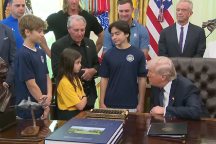 "El fútbol podría ser mejor": el insólito consejo de Trump a una niña (VIDEO)