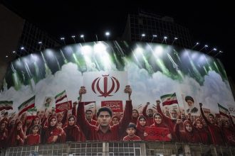 Irán promete una "gran victoria" y asegura que pronto se levantarán las sanciones