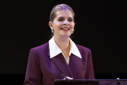 Laura Fernández juramenta como presidenta de Costa Rica