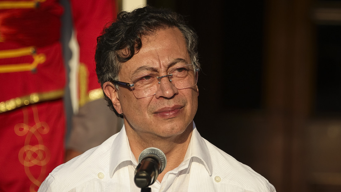 Petro no tiene "ningún problema" en retirar aranceles de Colombia a productos de Ecuador
