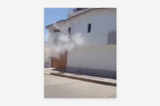 Momento exacto del ataque a balazos contra la vivienda del gobernador con licencia de Sinaloa