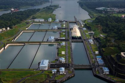 Revelan cuánto ha ingresado de más el Canal de Panamá por la guerra de Irán