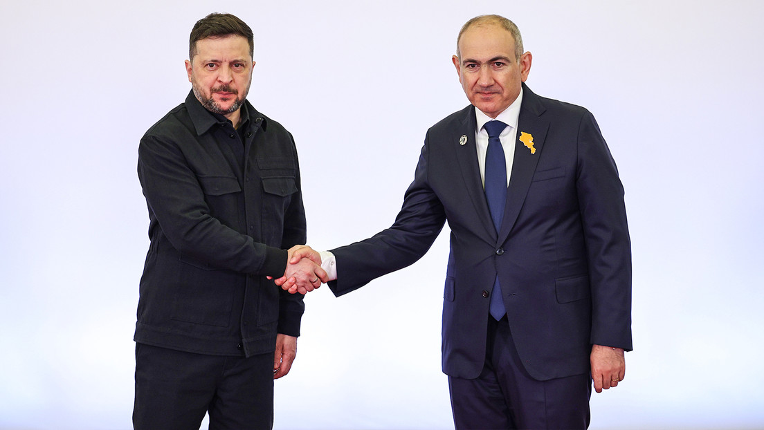 Kremlin: Rusia espera recibir aclaraciones de Armenia sobre amenazas de Zelenski