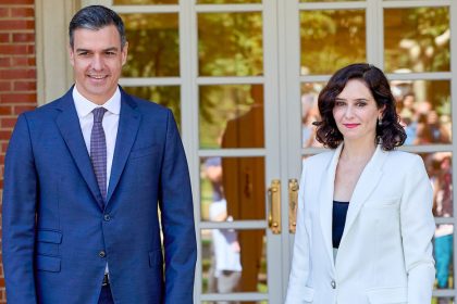 Sánchez: "Va la señora Ayuso a México a dar lecciones de historia y acaba dando vergüenza ajena"
