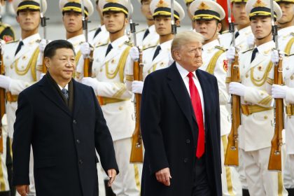 Reunión de dos gigantes ante un mundo en tensión: ¿qué esperar de la visita de Trump a China?