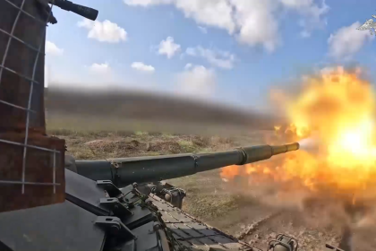 VIDEO: Tanques rusos perfeccionan sus habilidades en la retaguardia de la operación especial