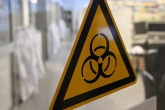 Biolaboratorios de EE.UU. en Ucrania, bajo lupa: todo lo que hay que saber