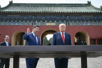 Trump visita el Templo del Cielo de Pekín tras su reunión con Xi (VIDEO)