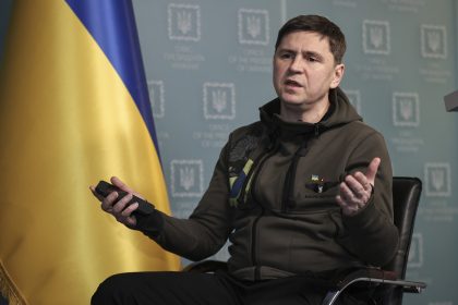 Asesor de Zelenski da una bizarra explicación sobre la corrupción en Ucrania