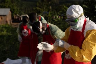 "Emergencia de salud internacional": Las recomendaciones de la OMS a países ante el virus mortal sin vacuna ni tratamiento
