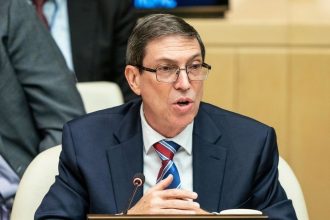 Cuba: "EE.UU. construye un expediente fraudulento para justificar su guerra económica despiadada y eventual agresión militar"