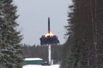 Rusia realiza ejercicios nucleares ante una posible amenaza de agresión