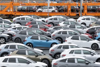 Sanciones de la UE le tuercen el brazo al sector automotriz de un país del propio bloque