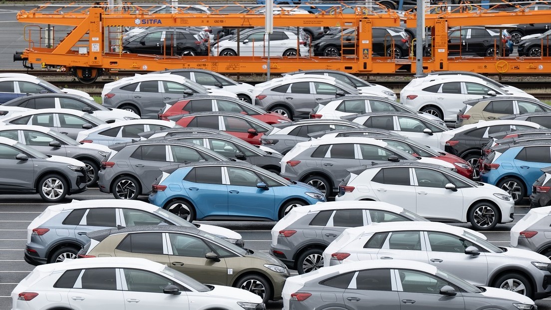 Sanciones de la UE le tuercen el brazo al sector automotriz de un país del propio bloque