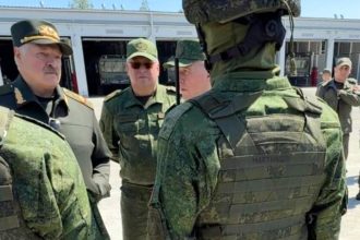 "Antaño soñaba con esta máquina": Lukashenko supervisa anzamiento nuclear simulado