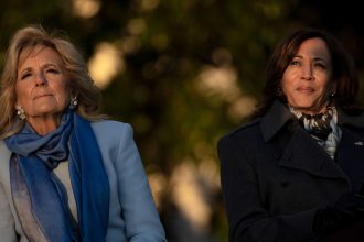Informe expone el protagonismo oculto de Jill Biden mientras la campaña de Harris naufragaba