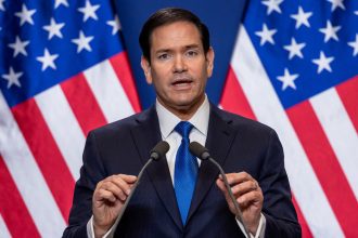 Rubio comenta el despliegue adicional de tropas de EE.UU. en un país europeo
