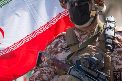 Jefe militar iraní promete una respuesta "devastadora" a cualquier agresión