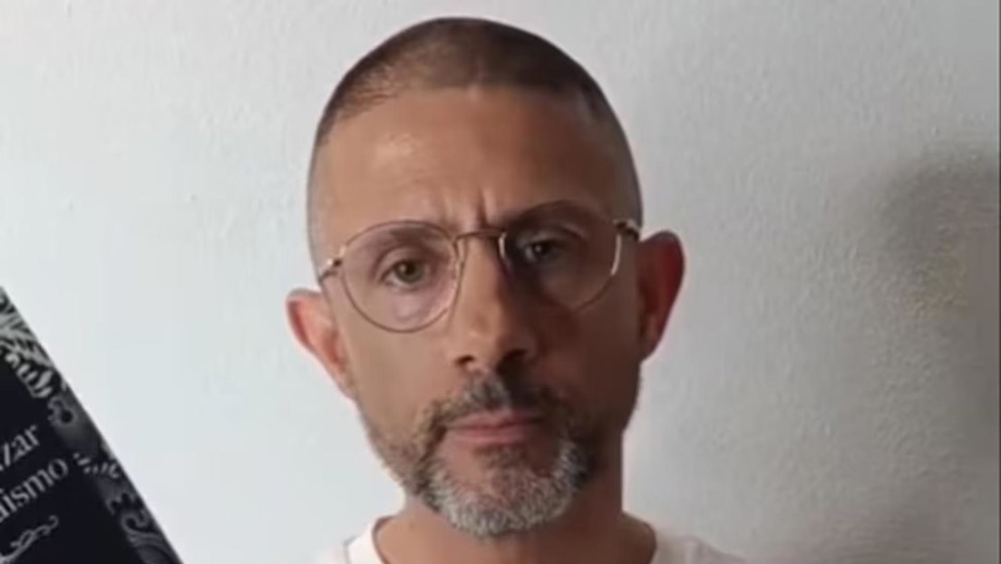 Un escritor español finge su muerte para promocionar su libro