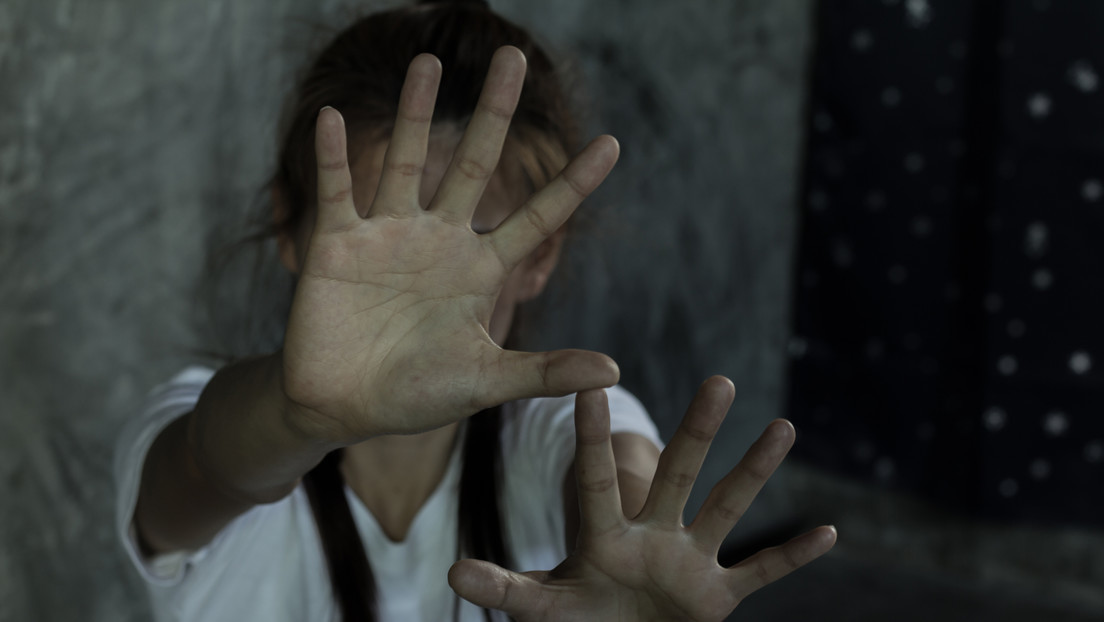 Piden 10 años de prisión para sexagenario que drogaba y prostituía a su esposa con 120 hombres