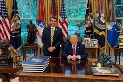 Trump recibe en la Casa Blanca a Flávio Bolsonaro: qué se sabe