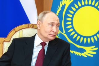 Putin: Rusia participará en la creación de toda una industria de energía nuclear en Kazajistán