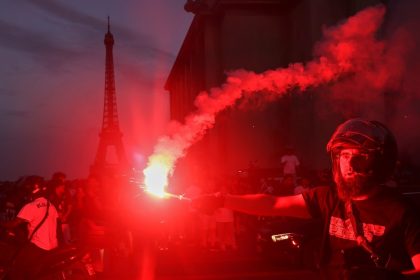 VIDEOS: Incendios y barricadas en París en medio de los disturbios tras la consagración del PSG en la Liga de Campeones