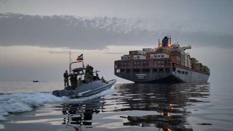 Irán dirige un mensaje a los barcos comerciales que quieren pasar por Ormuz