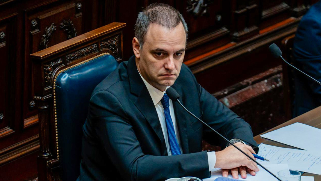 Cascada, jacuzzi y reforma faraónica: los excéntricos lujos que ponen en la mira al alfil de Milei