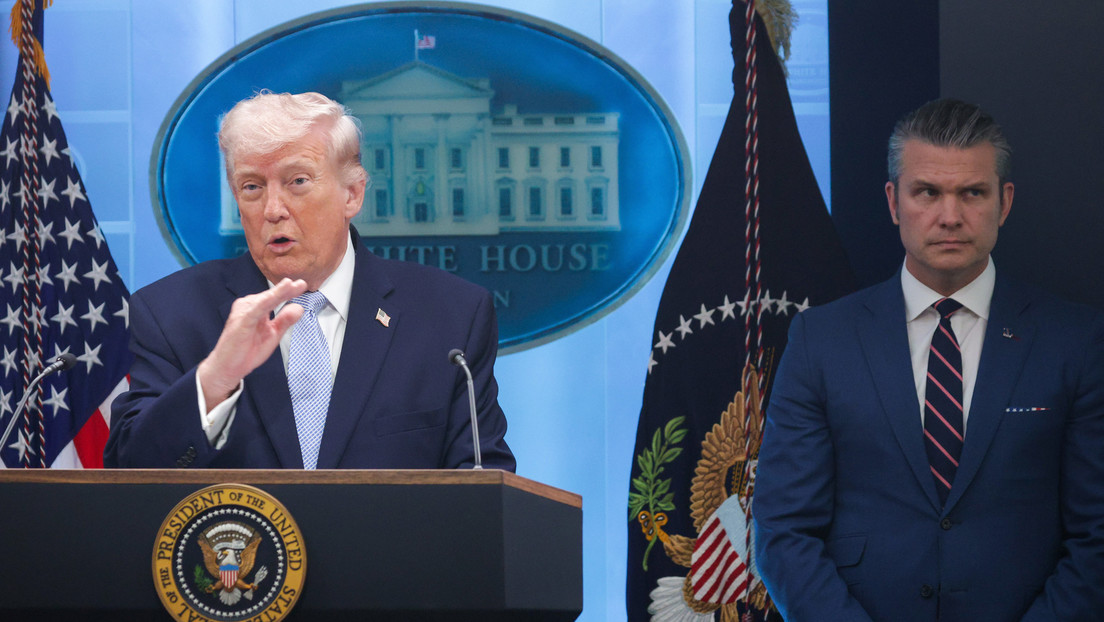 Senador afirma que Hegseth y Trump son "las personas más incompetentes" para la seguridad de EE.UU.