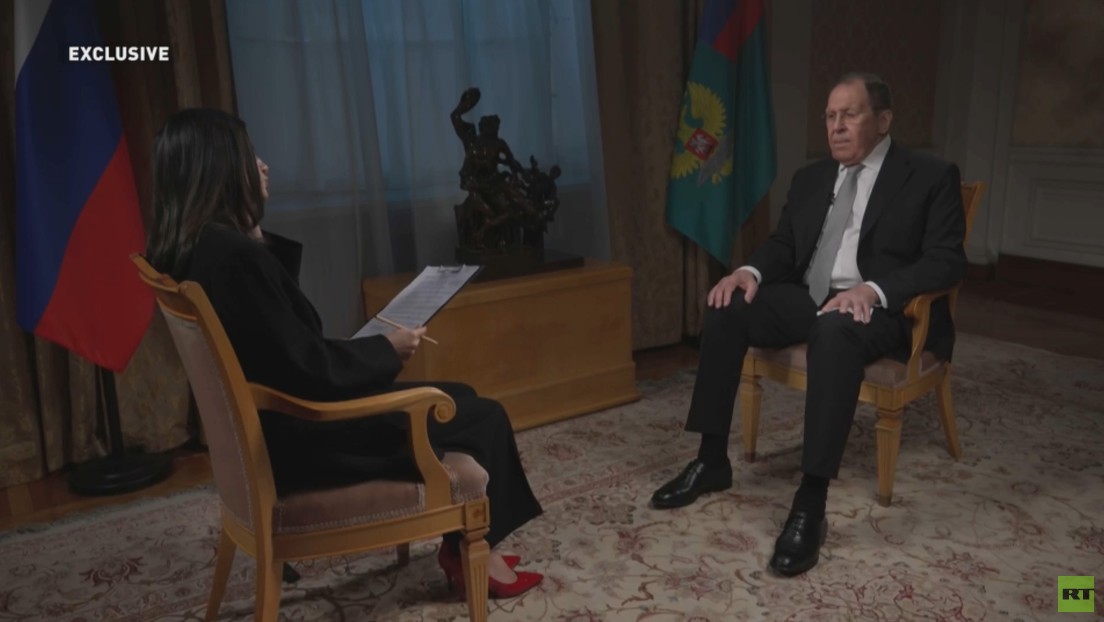 Lavrov: Exigir que los países no compren petróleo ruso barato es un comportamiento "colonial"
