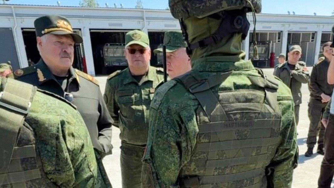 "Antaño soñaba con esta máquina": Lukashenko supervisa anzamiento nuclear simulado