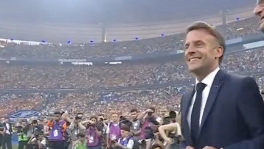 Macron recibe ensordecedor abucheo en final de fútbol en Francia (VIDEO)