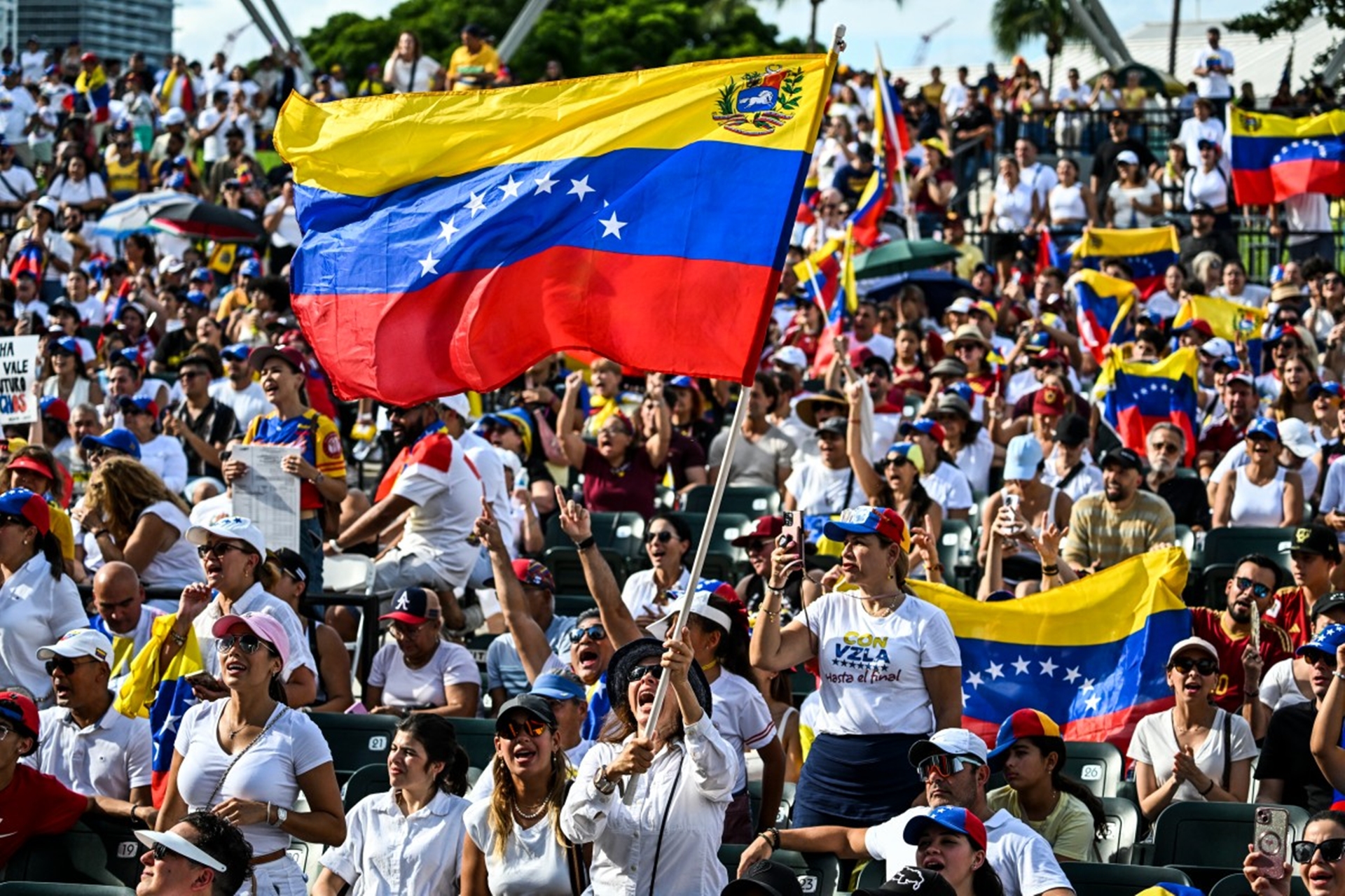 ¿Puede la presión internacional realmente forzar una salida democrática en Venezuela?
