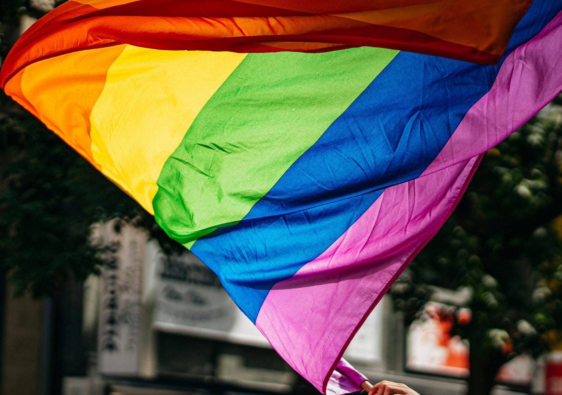La falta de protección estatal y el cierre de ONG agravan la vulnerabilidad de las personas LGBTIQ+ en Venezuela