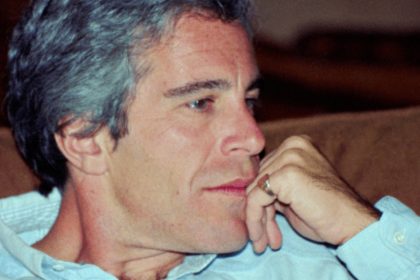 Documentos revelan qué hizo Epstein con su esperma años antes de morir