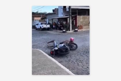 VIDEO: Intento de fuga en motocicleta termina en accidente