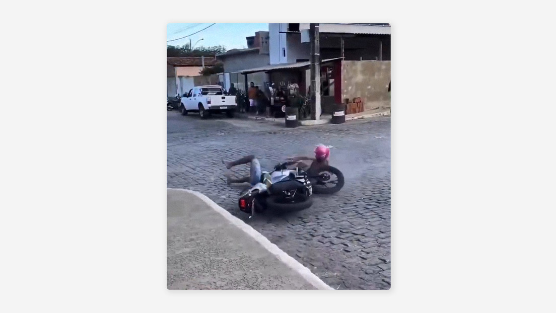 VIDEO: Intento de fuga en motocicleta termina en accidente