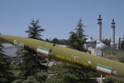 Canciller iraní: EE.UU. debe aceptar la realidad de "una República Islámica poderosa"