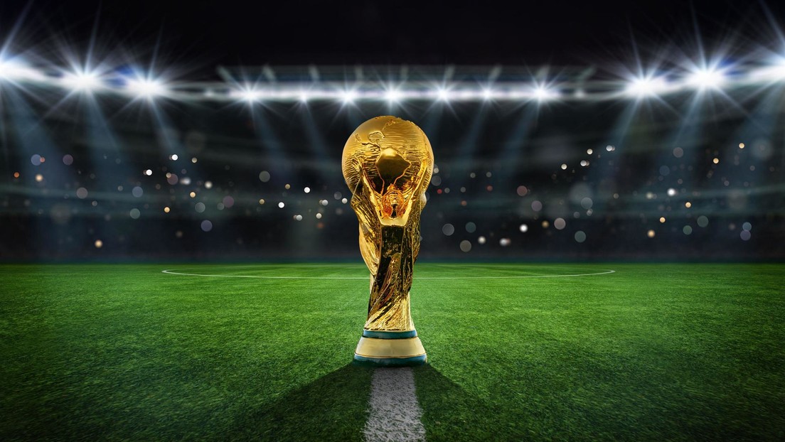 El alto precio que esconde el Mundial de Fútbol más caro de la historia