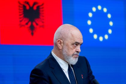 Tres cosas impredecibles: primer ministro de Albania ironiza sobre la adhesión a la UE
